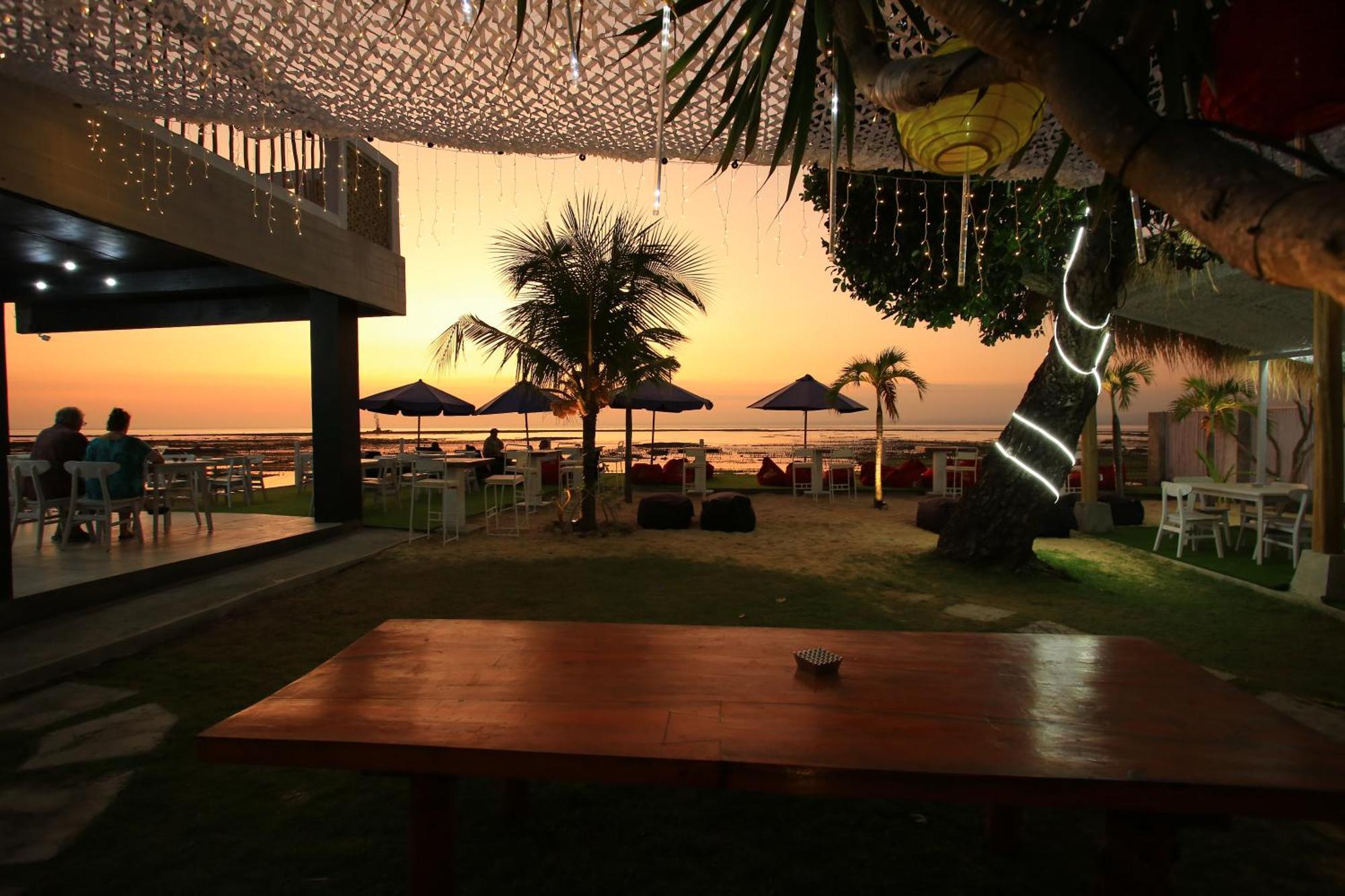 3 Monkeys Lembongan Studio Apartments Gym Recovery Centre Екстериор снимка