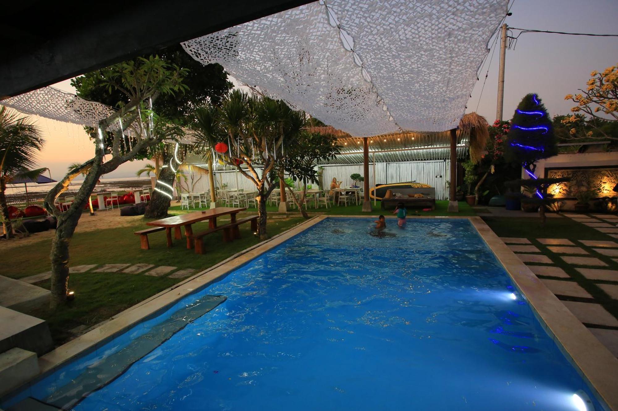 3 Monkeys Lembongan Studio Apartments Gym Recovery Centre Екстериор снимка
