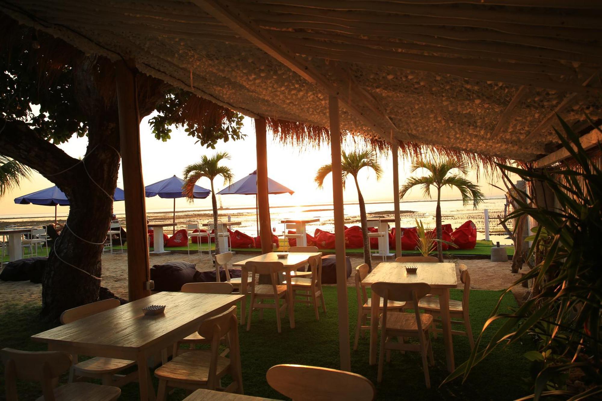 3 Monkeys Lembongan Studio Apartments Gym Recovery Centre Екстериор снимка