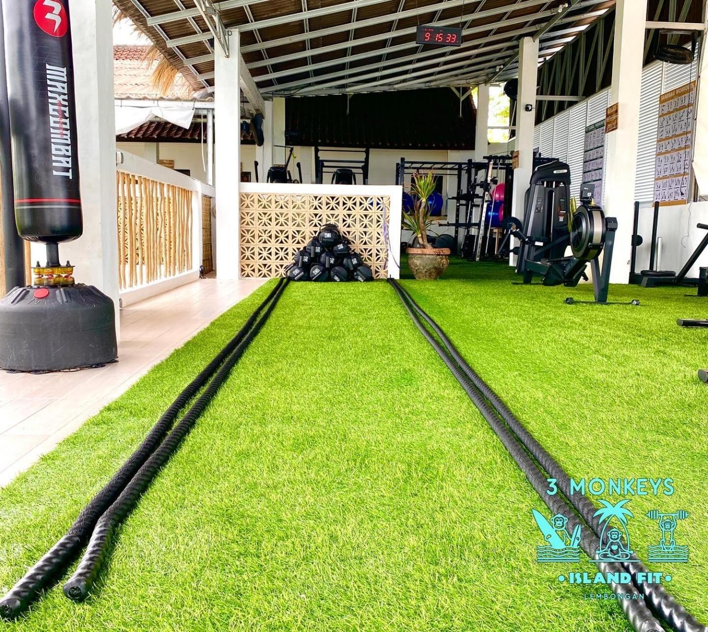 3 Monkeys Lembongan Studio Apartments Gym Recovery Centre Екстериор снимка