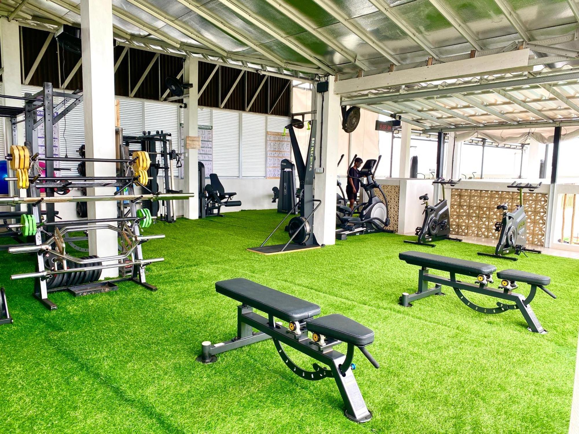 3 Monkeys Lembongan Studio Apartments Gym Recovery Centre Екстериор снимка